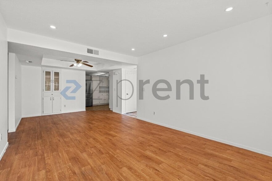 Building Photo - 3841 Milton Terrace