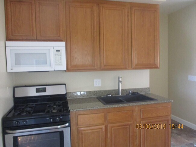 Building Photo - 5448 Mary Ln Dr