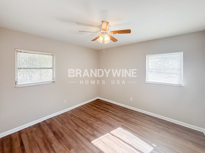 Building Photo - 318 Terrace Dr