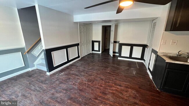 Building Photo - 3649 Dahlgren Pl