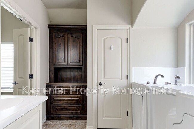 Building Photo - 9016 NW 75th St