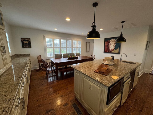 Building Photo - 16615 Spotswood Trail