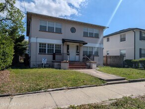 Building Photo - 2136 College St