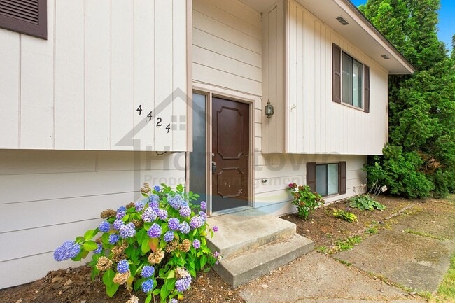 Building Photo - 4424 W Redding Rd