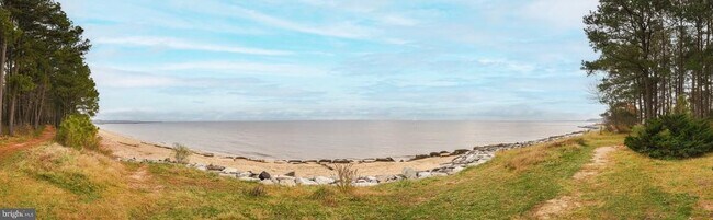 Building Photo - 48170 Livonia Cir