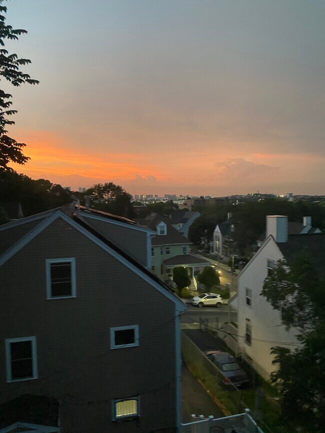 Building Photo - 3 Chamblet St