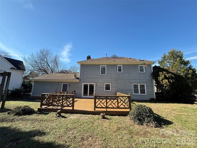 Building Photo - 8708 Parkchester Dr