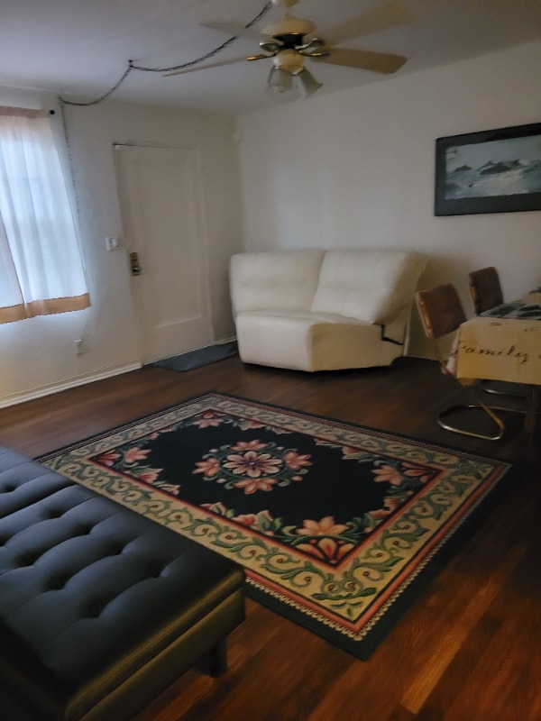 Building Photo - 137 N Hollywood Ave