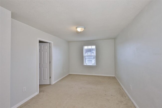 Building Photo - 9160 Hillcroft Dr