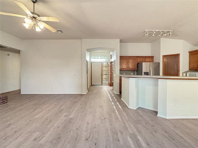 Building Photo - 14021 Harvest Cir