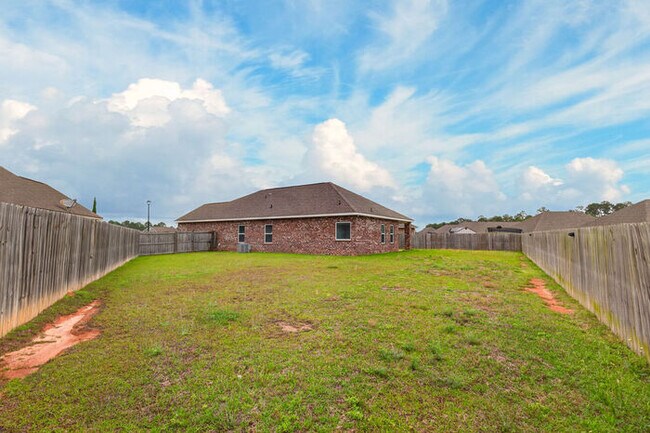 Building Photo - 15610 Ridge Ct
