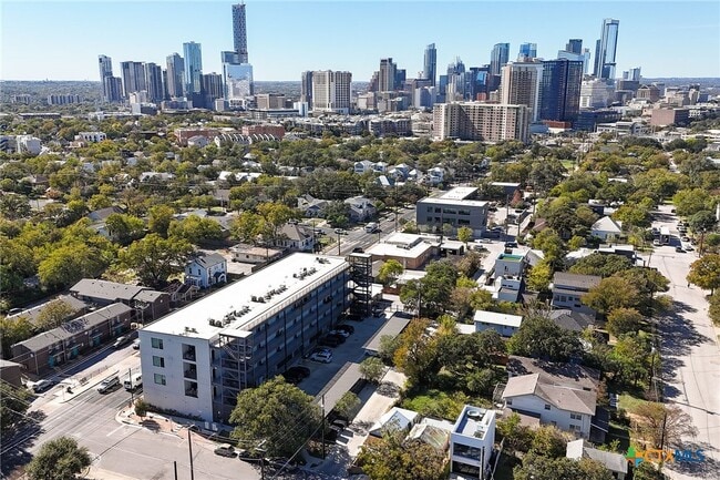 Building Photo - 1210 Angelina St