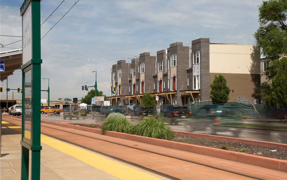 Building Photo - North Metro