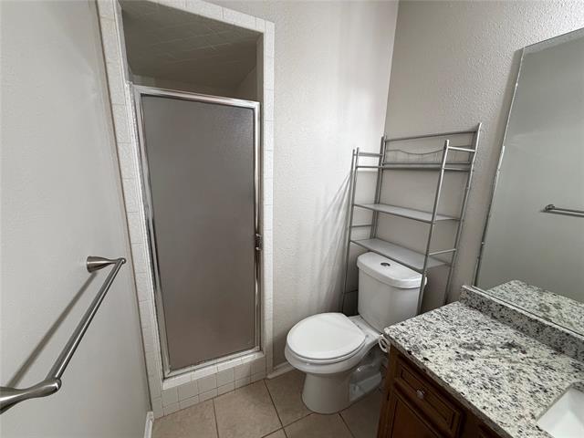 Building Photo - 815 Hilltop Dr