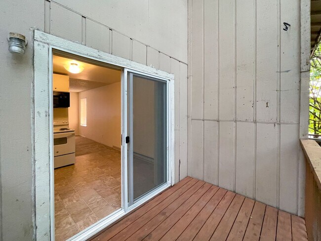 Interior Photo - #299 JANEWOOD WEST