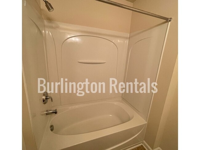 Building Photo - Condo / W. Burlington