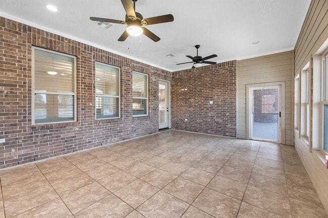 Building Photo - 4857 Dutton Lake Dr