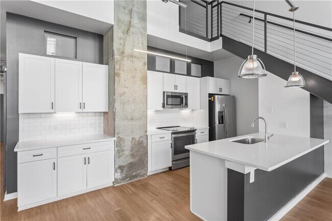 Building Photo - 230 18th St NW