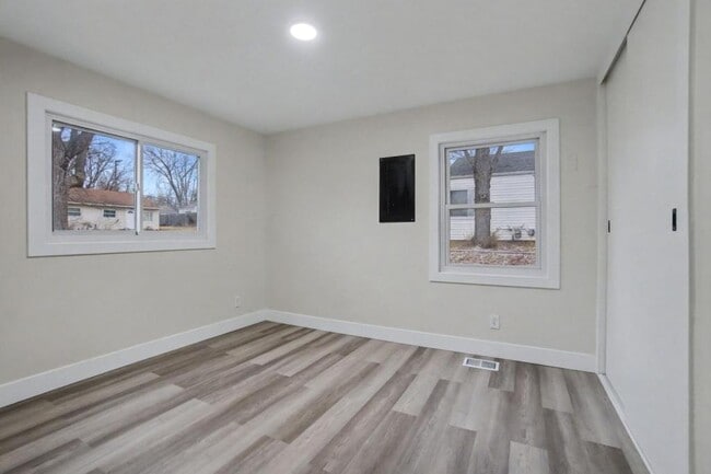 Building Photo - 4472 Curundu Ave