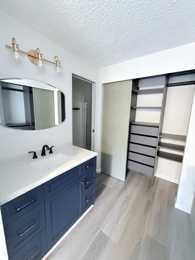 Building Photo - Charming 3-Bed Condo in Quail Run | Pool, ...
