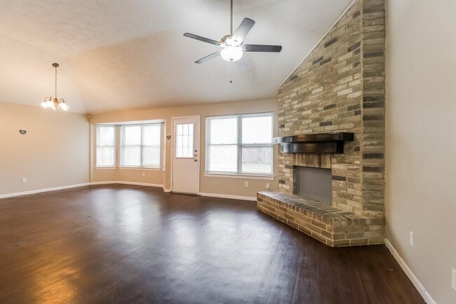 Building Photo - 15206 Ringfield Dr