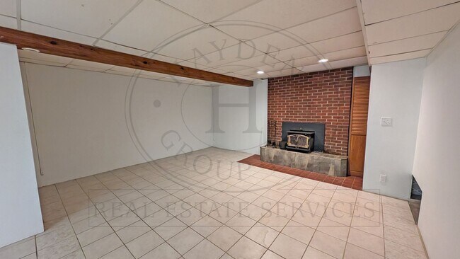 Building Photo - 13235 NW Pumpkin Ridge Rd