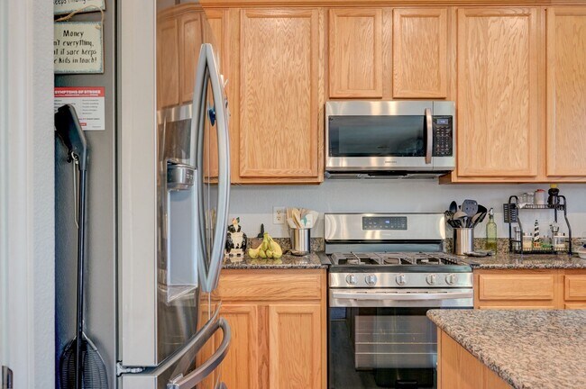 Building Photo - 4 Bedroom With a Pool in North Las Vegas- ...