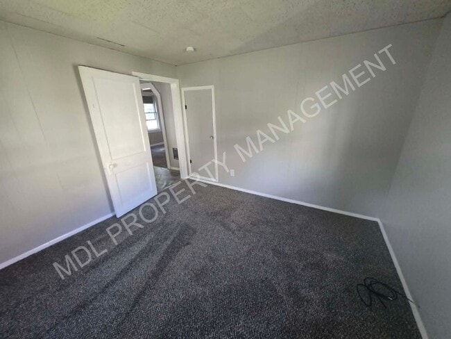 Building Photo - 2-Bedroom House in Saginaw