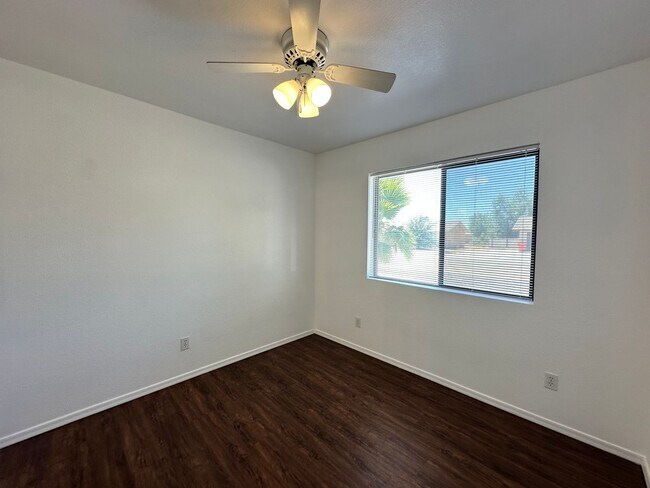 Building Photo - 6527 Nielsen Way