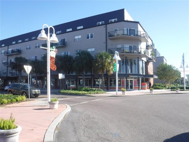 Building Photo - 1010 Central Ave