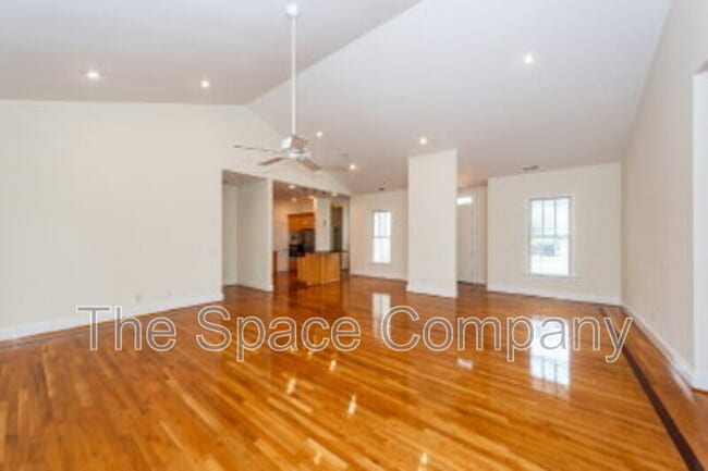 Building Photo - 1150 Quick Rabbit Loop