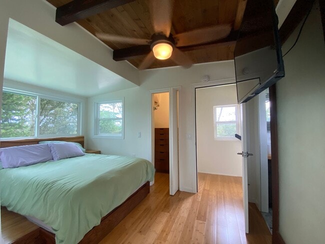 Building Photo - Private Hideaway on 1 Acre -Hawaiian Paradise Park