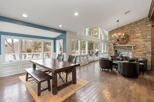 Building Photo - Stunning 5-Bed, 4.5-Bath Custom Home on Du...
