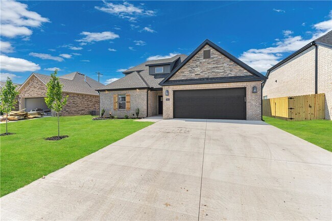 Building Photo - 7001 SW Basswood Ave