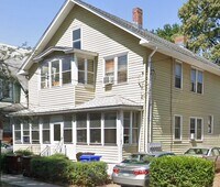 Building Photo - 152 Grand St