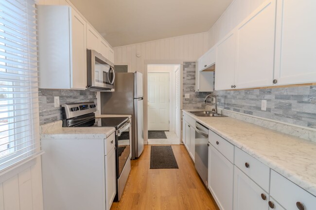 Building Photo - Price Drop!! Cute & Cozy 2-Bedroom Home Ne...