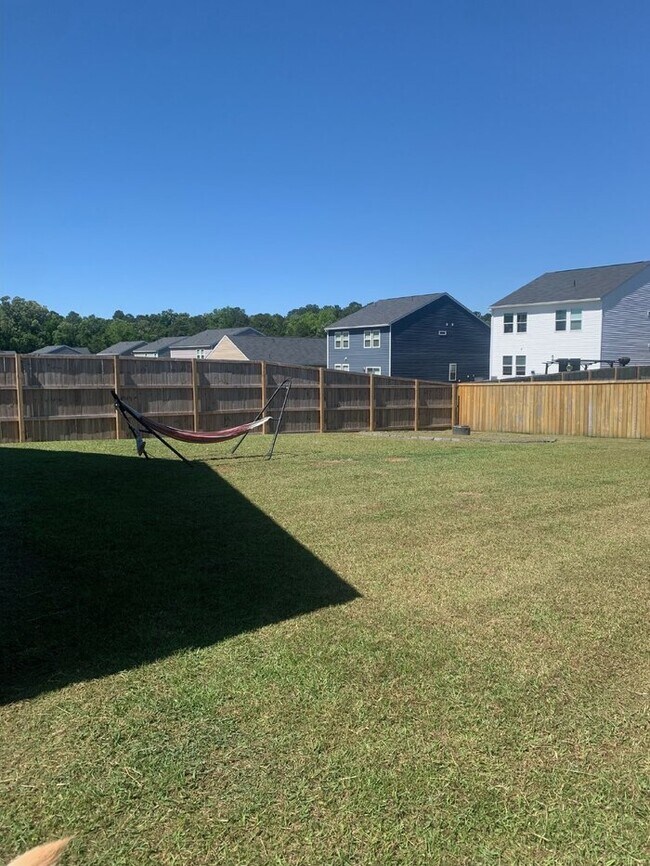 Building Photo - Coming Soon – Beautiful Ranch Home in Stra...