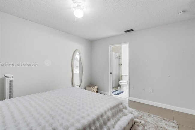 Building Photo - 2740 W 63rd St