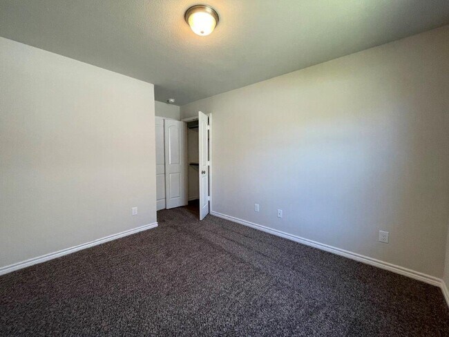 Building Photo - 7726 Merry Oaks Cv