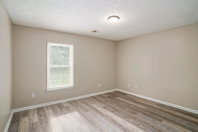 Building Photo - 9285 Cedar Ridge Dr NW