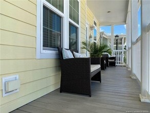 Building Photo - 163 NE Buoy Dr