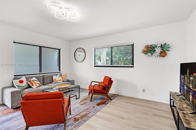 Building Photo - 1630 SW 4th Ave