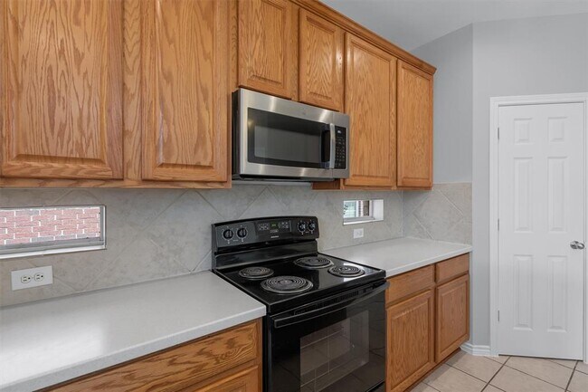 Building Photo - 2820 Mission Tejas Dr