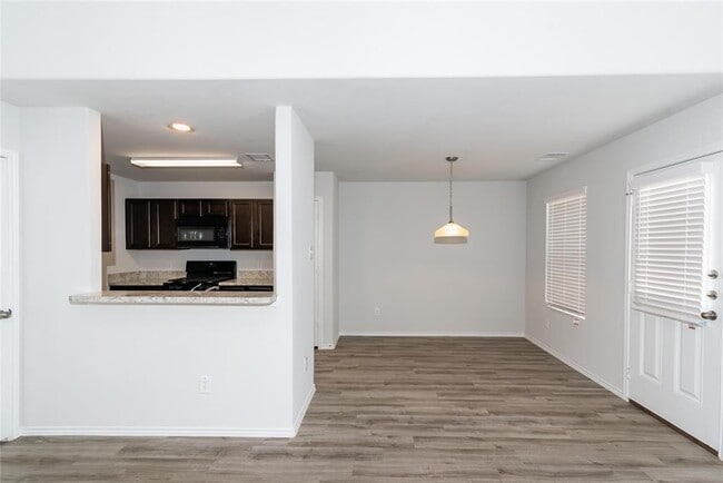 Building Photo - 17103 Andrew Nook Ln