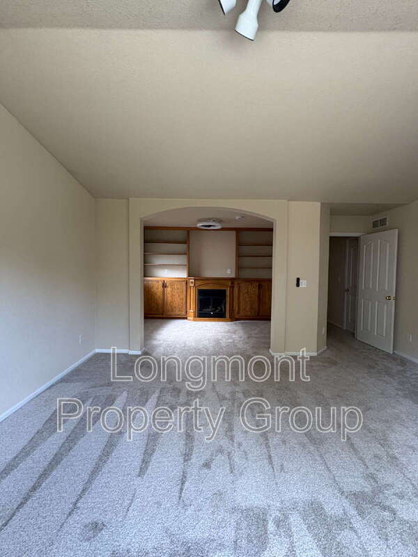 Building Photo - 1404 Tonkin Pl