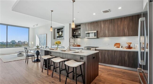 Building Photo - 3410 Yoakum Blvd