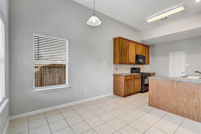 Building Photo - 31723 Regal Park Ct
