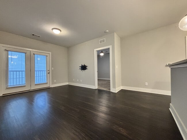 Building Photo - 934 Governors Ct