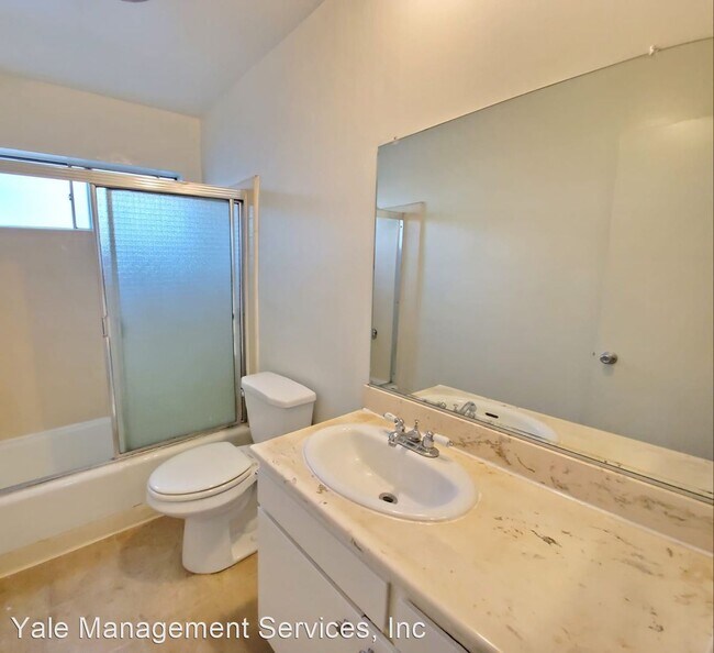 Building Photo - 14701 Rayen St