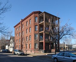 Building Photo - Mount Royal Apartments